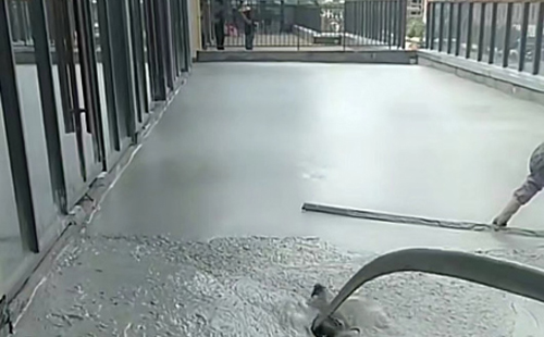 楼面找坡层发泡混凝土施工：厚度5 cm不开裂.jpg